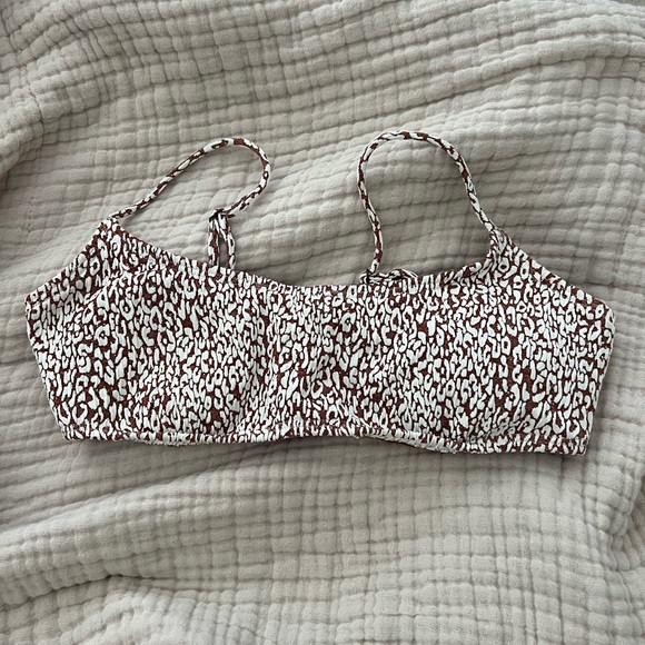 Billabong bathing suit top - Picture 1 of 3